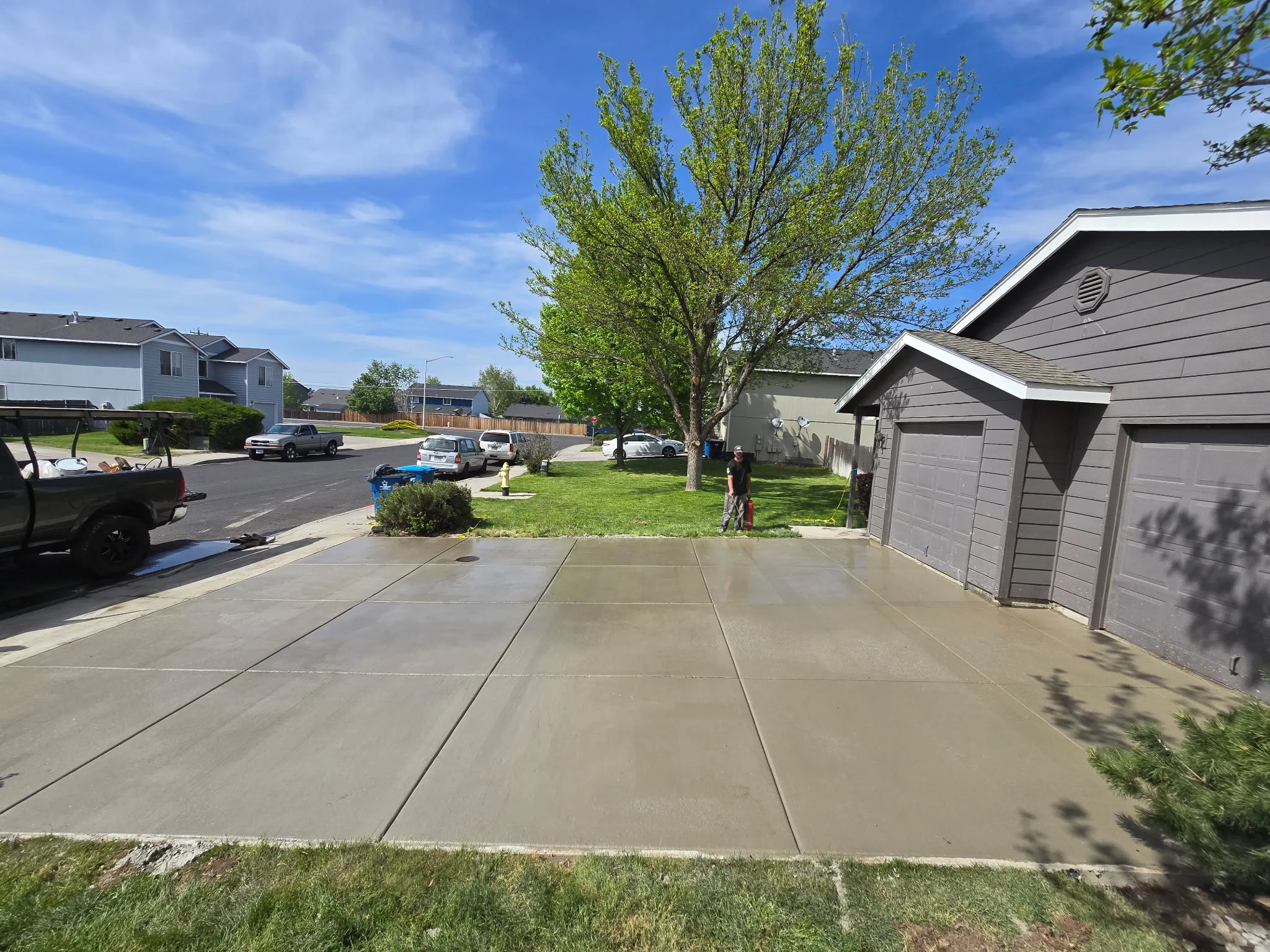 Finished residential driveway in Redmond, wide view